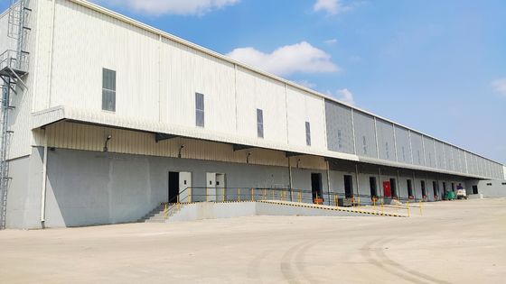 Insulation Q235 Q345 Prefab 100000 SQM Workshop Steel Structure